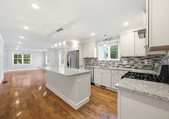 2nd image of 305 Lynn St, Malden, MA 02148 | MLS# 73560621
