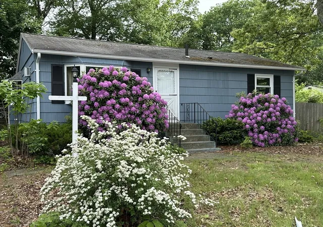 Homes for sale in Rockland, MA | 22 Brookside Rd, Rockland, MA 02370 | MLS# 73526589
