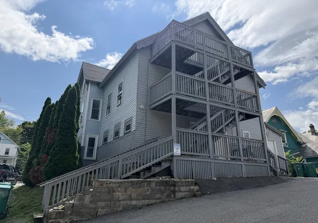 Listing Photo 3 - Condo for sale in building located at 123 Myrtle Ave, Fitchburg, MA 01420