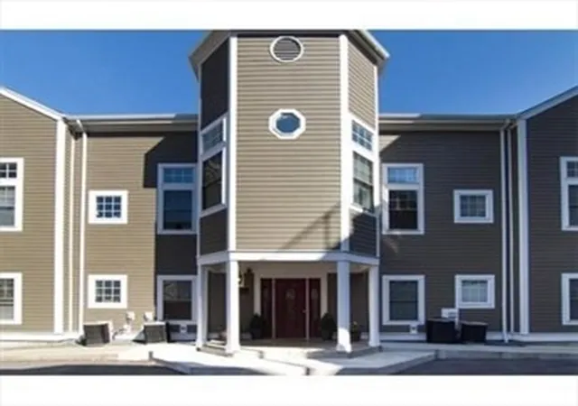 2nd image of 111 W 8Th St, Boston, MA 02127