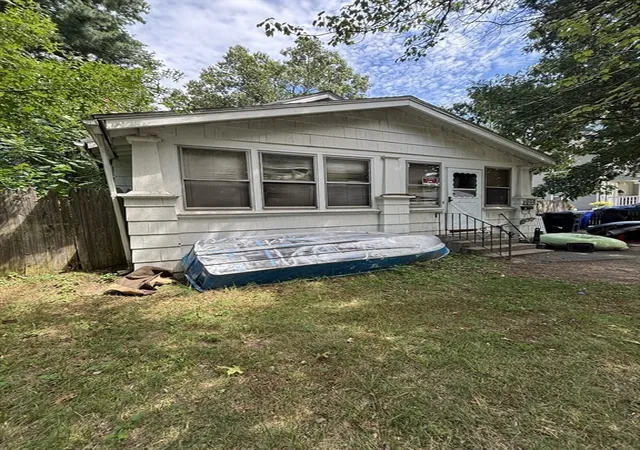 2nd image of 55 Leitch St, Springfield, MA 01109 | MLS# 73560172
