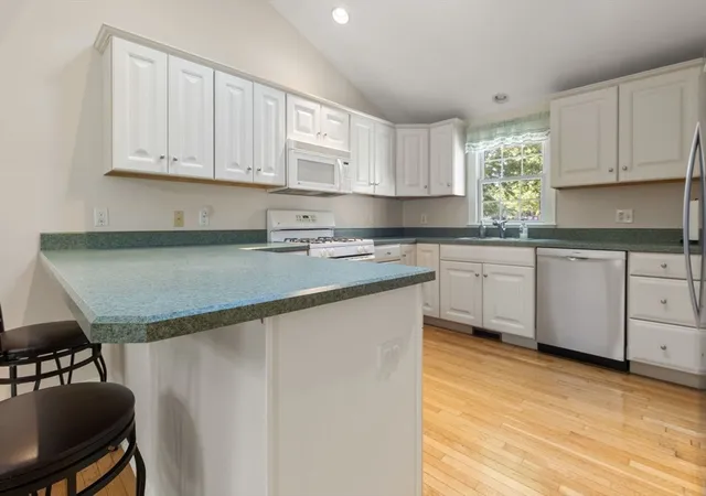 Photo 4 of Condo for sale at 38 Juniper Ln #38, Hanover, MA 02339 | MLS# 73549946 | Listing updated on 2026-10-02