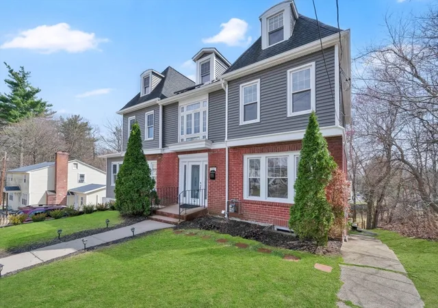 Homes for sale in Springfield, MA | 186 Belvidere St, Springfield, MA 01108 | MLS# 73493158