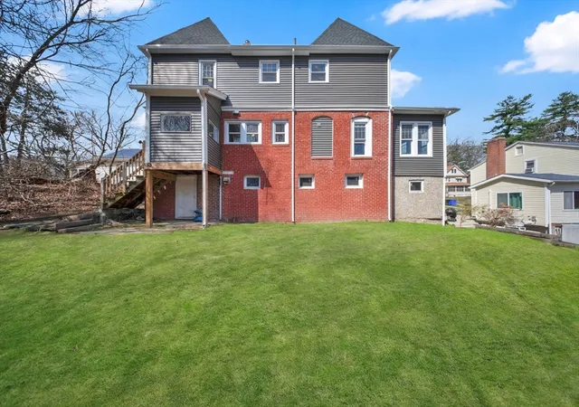 3rd image of 186 Belvidere St, Springfield, MA 01108 | MLS# 73493158