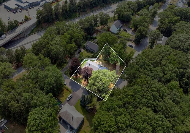 33rd image of 54 Colbert St, Leominster, MA 01453 | MLS# 73548548