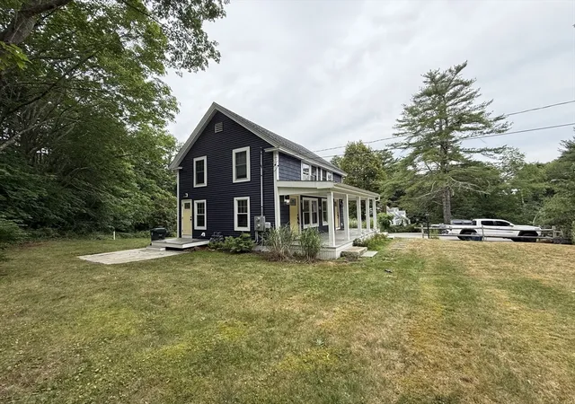 3rd image of 685 Moraine St, Marshfield, MA 02050 | MLS# 73566648