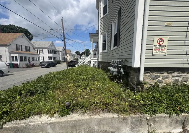 39th image of 125 Gershom Ave, Lowell, MA 01854 | MLS# 73565965