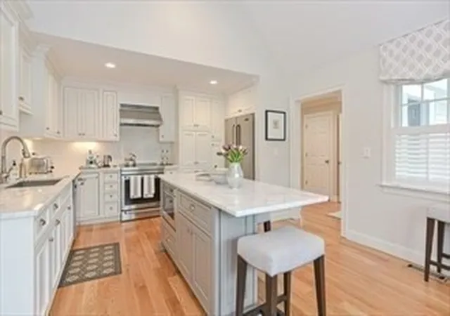 Photo 2 of Sale Pending at 6 Highcroft Way #6, Hopkinton, MA 01748 | MLS# 73569208 | Listing updated on 2026-09-18