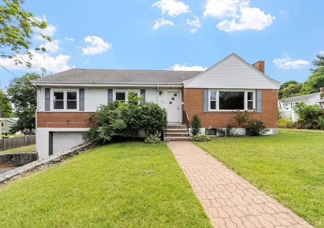 1st image of 370 Albion St, Wakefield, MA 01880 | MLS# 73553504