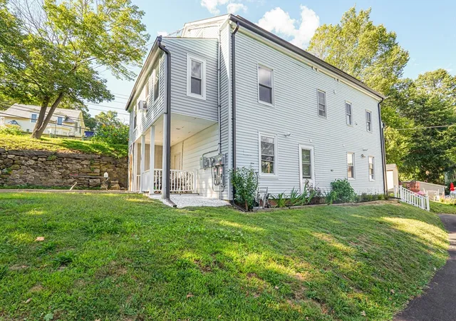 Homes for sale in Sturbridge, MA | 621 Main St, Sturbridge, MA 01518