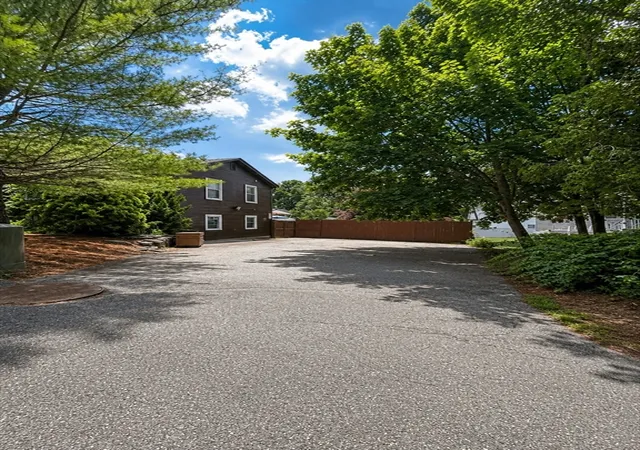 4th image of 5 Kathleen Dr, Wakefield, MA 01880 | MLS# 73545272