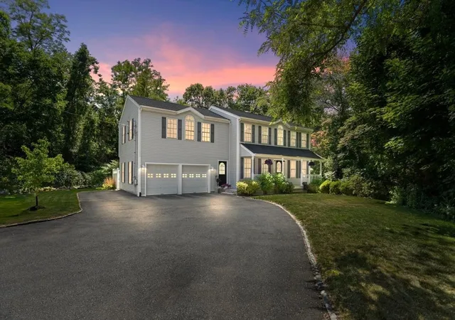 1st image of 5 Hemenway Avenue, Melrose, MA 02176 | MLS# 73534610