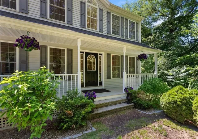 3rd image of 5 Hemenway Avenue, Melrose, MA 02176 | MLS# 73534610