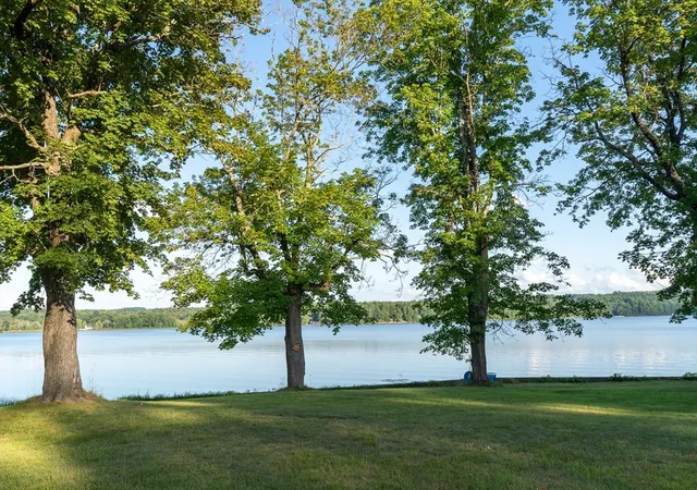 2nd image of 104 Brunnell Ave, Brookfield, MA 01506