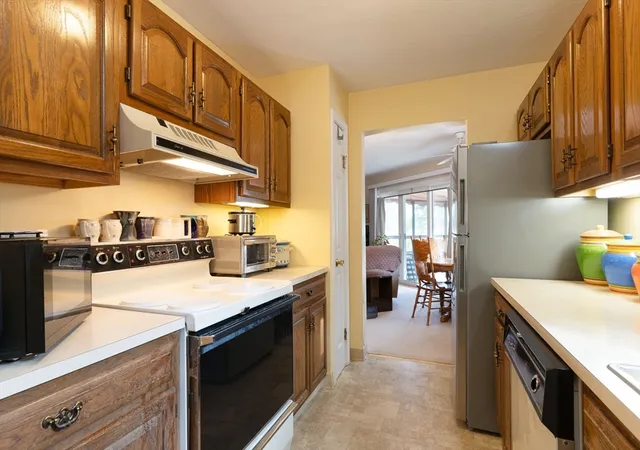 Listing Photo 4 - Condo for sale in building located at 104 Brunnell Ave, Brookfield, MA 01562 - Unit #104
