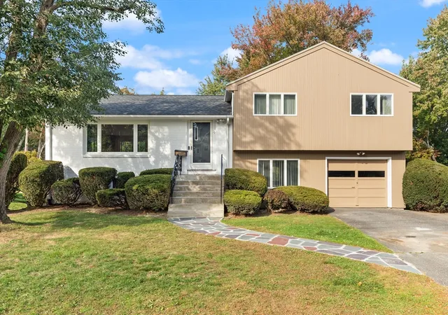 1st image of 19 Selwyn Rd, Newton Highlands, MA 02461 | MLS# 73518336