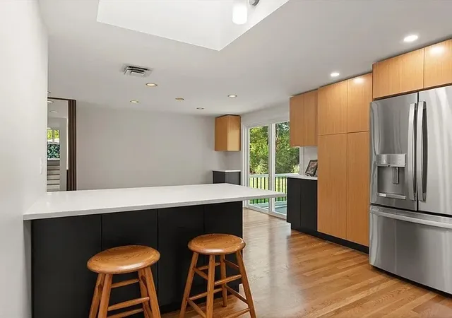4th image of 19 Selwyn Rd, Newton Highlands, MA 02461 | MLS# 73518336