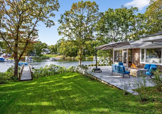 2nd image of 23 Childs River Rd, East Falmouth, MA 02536 | MLS# 73499733