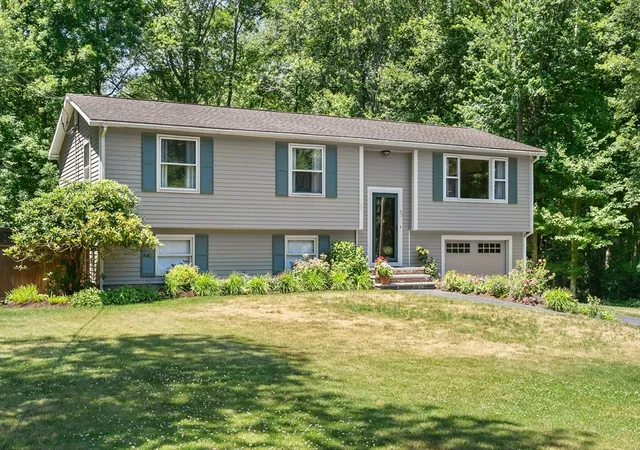 1st image of 77 Locust St, Assonet, MA 02702 | MLS# 73544881