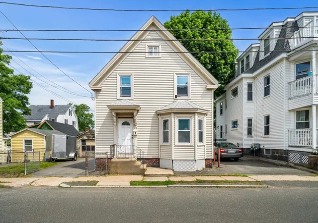 Homes for sale in Peabody, MA | 26 Beckett St, Peabody, MA 01960 | MLS# 73537453