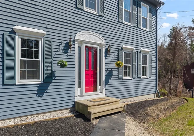 Photo 3 of Single family home for sale at 39 Hillside Dr, Sturbridge, MA 01566 | MLS# 73520572 | Listing updated on 2026-08-16