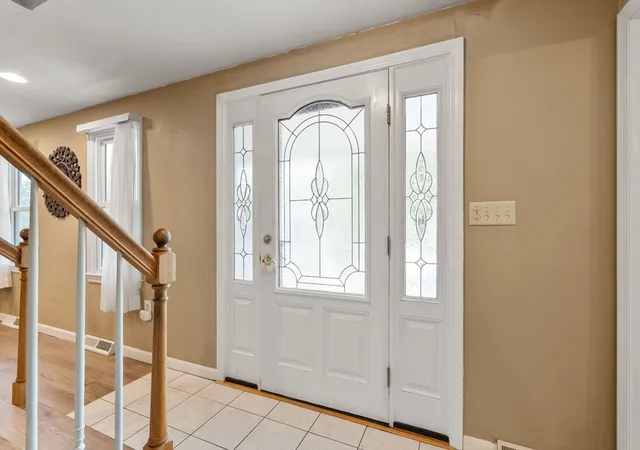 4th image of 4 Fuller Pl, Franklin, MA 02038 | MLS# 73515052