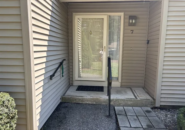 2nd image of 7 Astra #7, Wayland, MA 01778 | MLS# 73560298