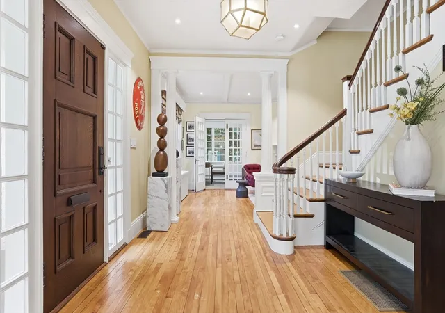 4th image of 6 Oakmount Circle, Lexington, MA 02420 | MLS# 73538460