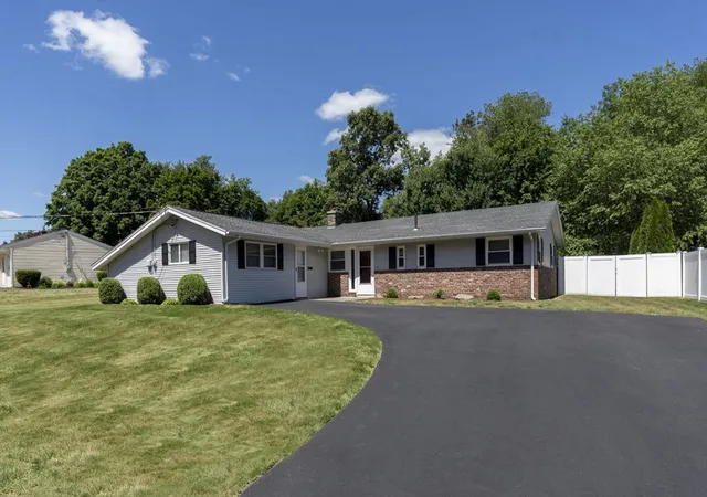 Homes for sale in Hudson, MA | 22 Temi Rd, Hudson, MA 01749 | MLS# 73537808