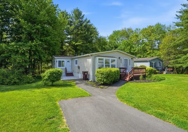 Homes for sale in Rockland, MA | 6 Evergreen Circle, Rockland, MA 02370 | MLS# 73526917