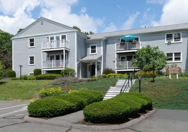 Homes for sale in Northampton, MA | 46 Evergreen Rd, Northampton, MA 01053