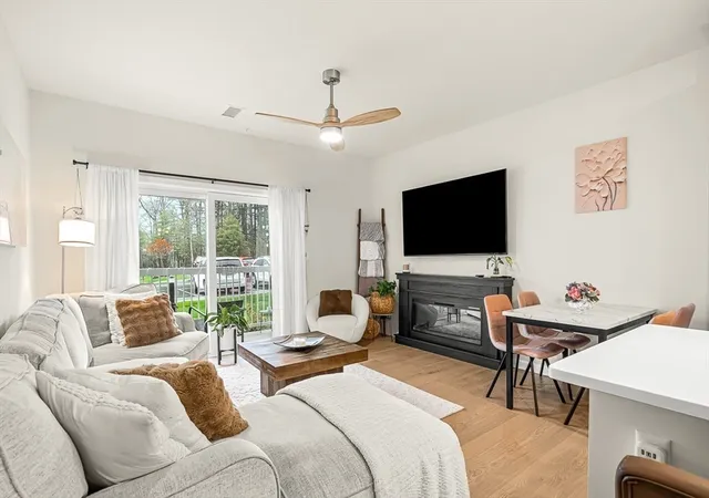 Homes for sale in North Reading, MA | 300 Martins Landing #103, North Reading, MA 01864 | MLS# 73538076