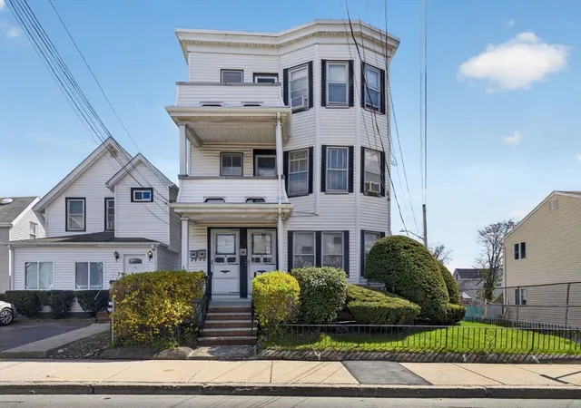 Homes for sale in Everett, MA | 19 Bradford St, Everett, MA 02149 | MLS# 73512849
