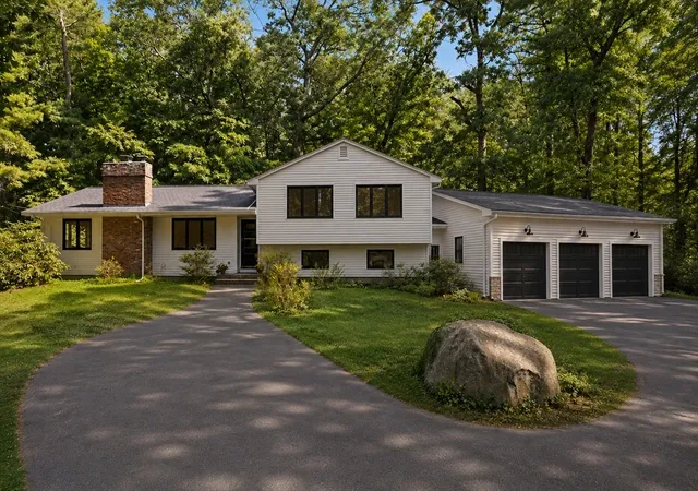 39th image of 20 Algonquin Rd, Canton, MA 02021 | MLS# 73567701