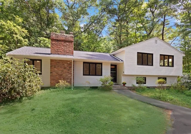 Photo 3 of Single family home for sale at 20 Algonquin Rd, Canton, MA 02021 | MLS# 73567701 | Listing updated on 2026-09-08