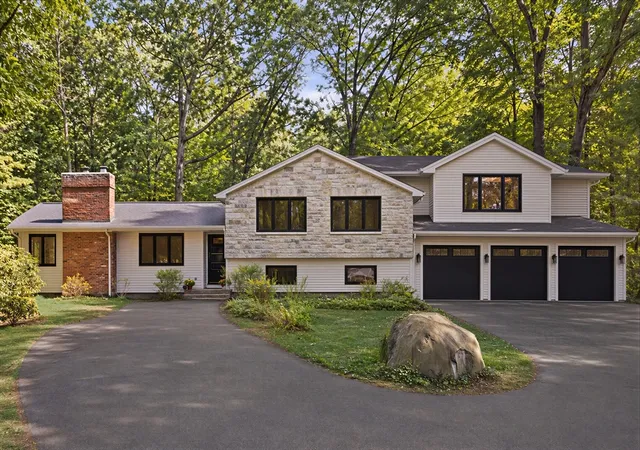 40th image of 20 Algonquin Rd, Canton, MA 02021 | MLS# 73567701
