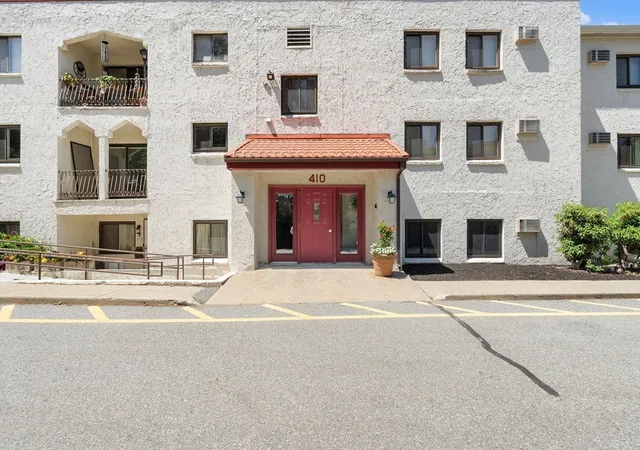 Homes for sale in Stoneham, MA | 410 Fellsview Terrace #415, Stoneham, MA 02180 | MLS# 73531739