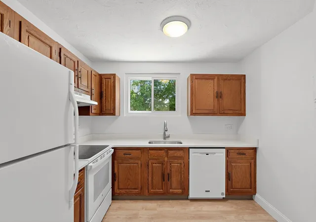 Homes for sale in Stoneham, MA | 410 Fellsview Ter, Stoneham, MA 02180