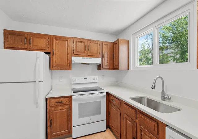 Homes for sale in Stoneham, MA | 410 Fellsview Ter, Stoneham, MA 02180