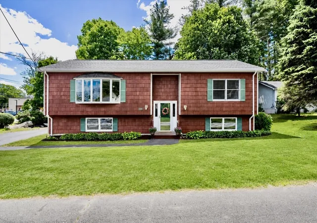 1st image of 44 Middlesex Rd, Tyngsboro, MA 01879 | MLS# 73539739