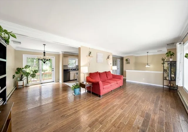 4th image of 44 Middlesex Rd, Tyngsboro, MA 01879 | MLS# 73539739