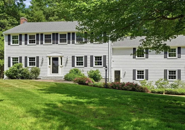 3rd image of 52 Pheasant Hill Dr, Scituate, MA 02066 | MLS# 73537109