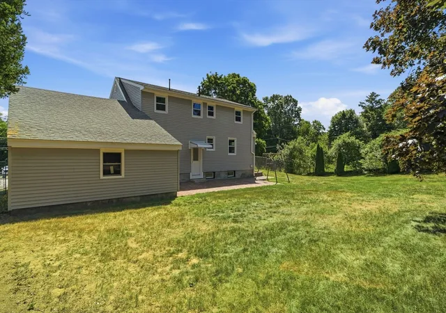Homes for sale in Chelmsford, MA | 31 Carlisle St, Chelmsford, MA 01824 | MLS# 73546528