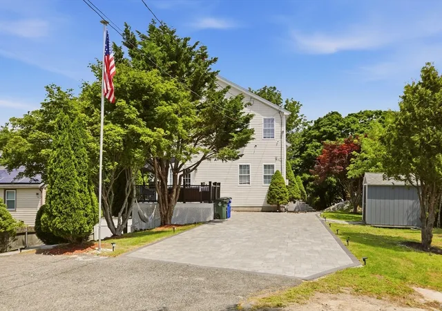 Photo 3 of Single family home for sale at 724 Woodman St, Fall River, MA 02724 | MLS# 73551923 | Listing updated on 2026-09-29