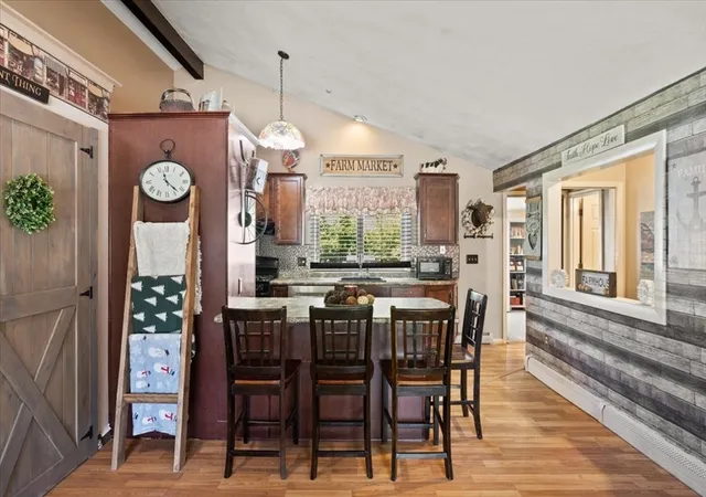 2nd image of 11 Longview Rd, Brockton, MA 02301 | MLS# 73555198