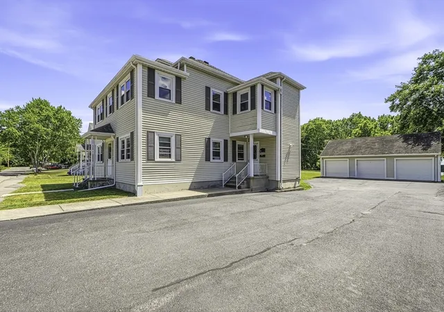 Homes for sale in Bellingham, MA | 81 Winter St, Bellingham, MA 02019 | MLS# 73475889