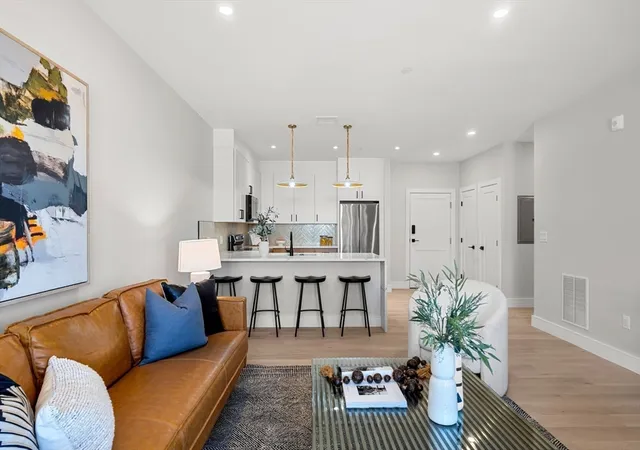 2nd image of 27 Guild Street #302, Roxbury, MA 02119 | MLS# 73556222