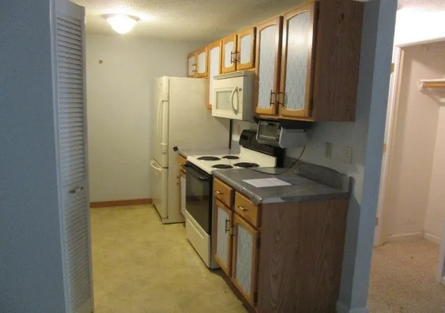 Photo 4 of Condo for sale at 113 Heritage Dr #113, Northbridge, MA 01588 | MLS# 73568127 | Listing updated on 2026-10-02
