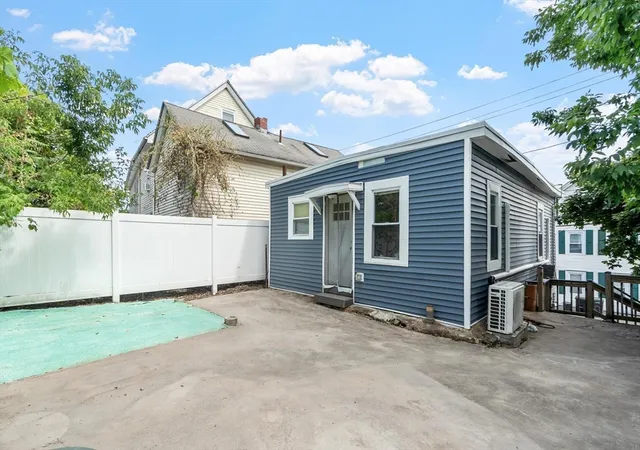 13th image of 5 Mulberry St, Haverhill, MA 01830 | MLS# 73563020