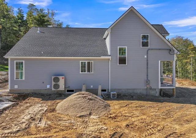 Homes for sale in Douglas, MA | 18 Lakeshore Dr, Douglas, MA 01516 | MLS# 73495514